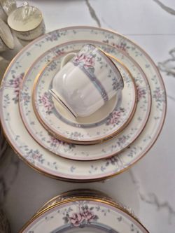 Fine China Dinner Set