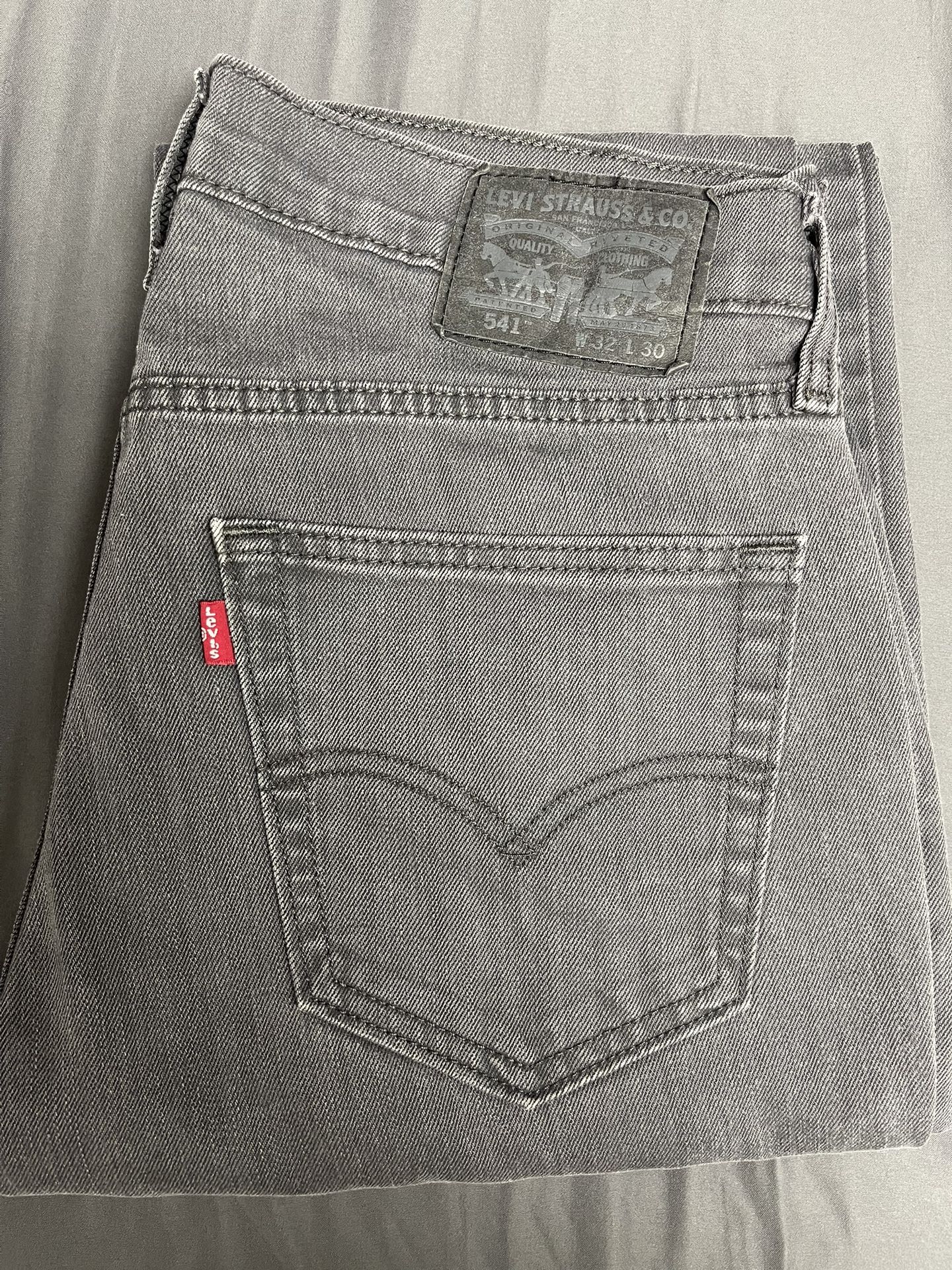 Levi Jeans 541, 32W 30L