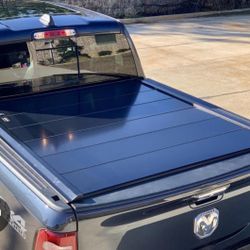 Dodge Bed Cover, Peragon Retractable 