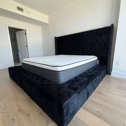 BRAND NEW BLACK TUFTED BED WITH STORAGE