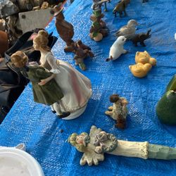 Lots Of Antique  Items All In Good Price Just Ask 