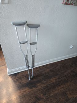 Adjustable Aluminum Underarm Crutches – Pair