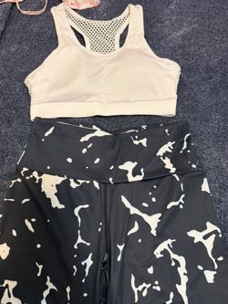 Sports Bra and Printed Leggings Set