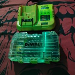 21 Peice DeWalt Drill Bit Box 1/2" Drill Bits and A DcB112 lI,-ION 12v/ 20v Max Chargr