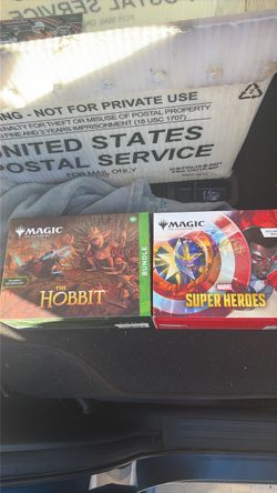 Magic: The Gathering The Hobbit Bundle + Marvel Super Heroes Box