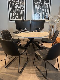 Kitchen table and 4 chairs