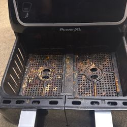 Free uncleanable air fryer works solid just nasty