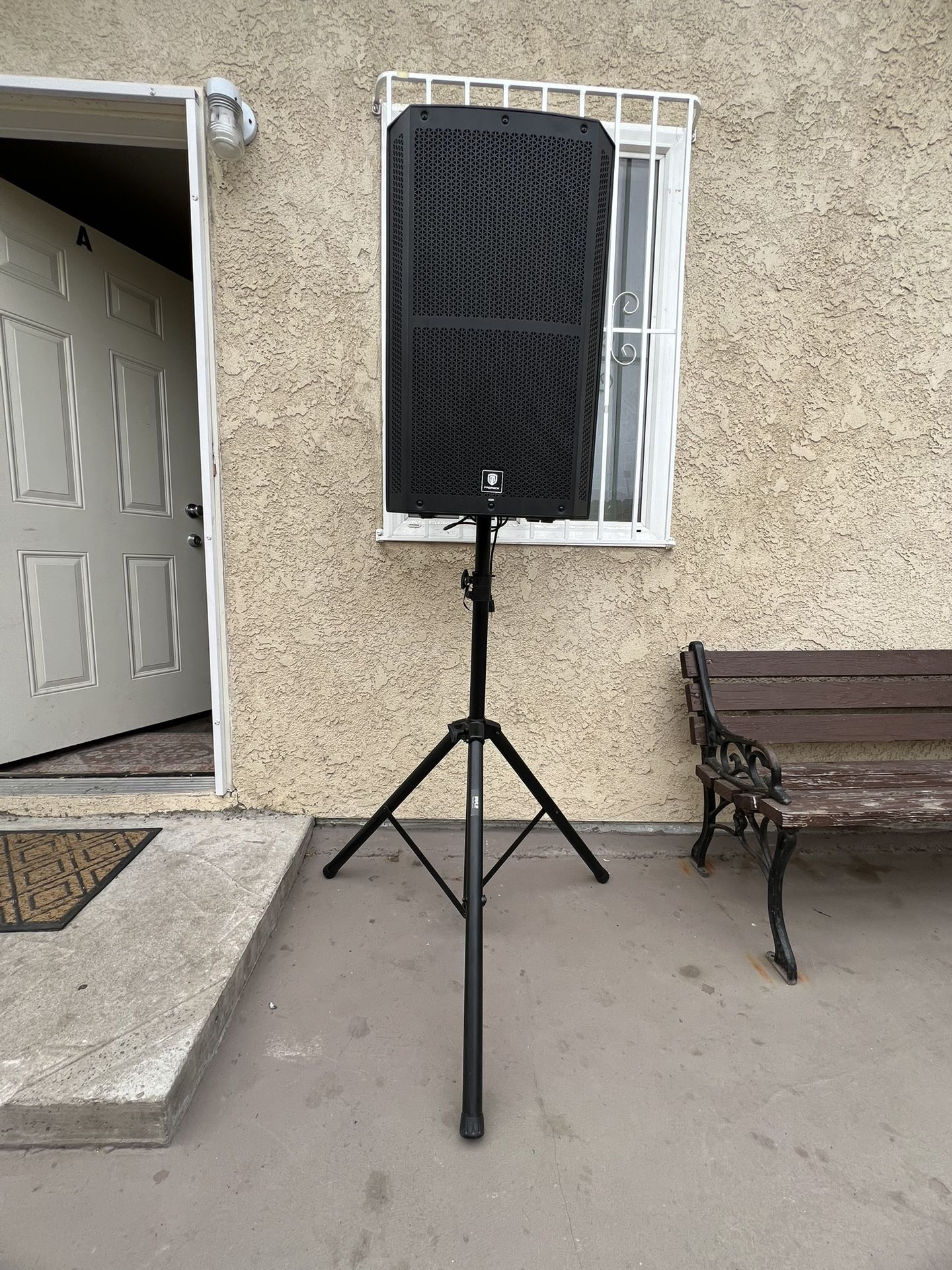 DJ Party Amplified Speaker /   Vocina