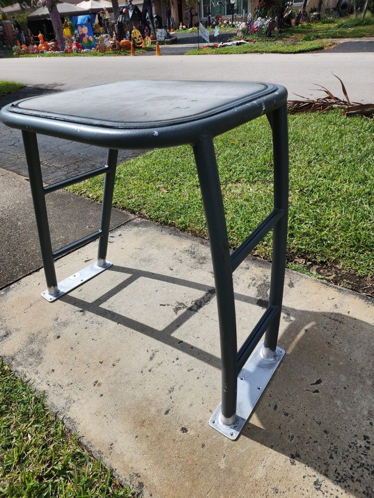 Poling Platform