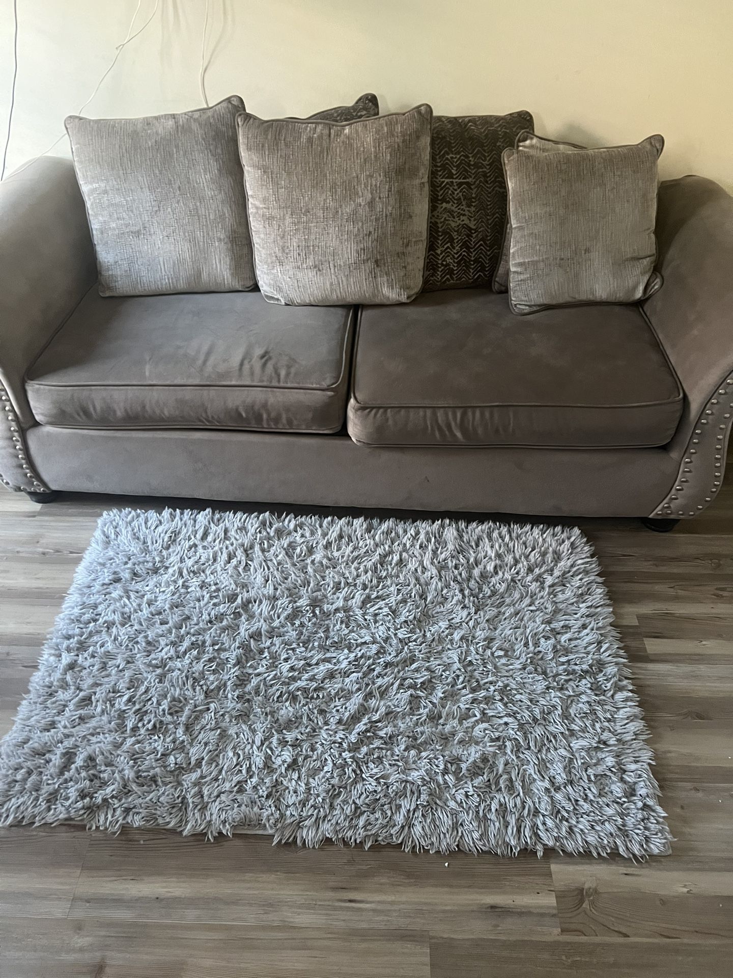 $300 Living Room Set (3 Piece) Plus Mirrors