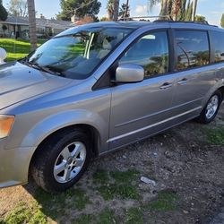 2013 dodge caravan
