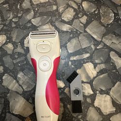 Panasonic CLOSE CURVES Ladies 3-Blade Cordless Electric Shaver ES2207P Wet Dry
