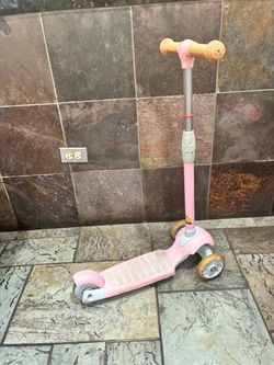 Mini Pink Scooter Light up three Wheels 4-8 year Toddler Small Child Kid Old Girl