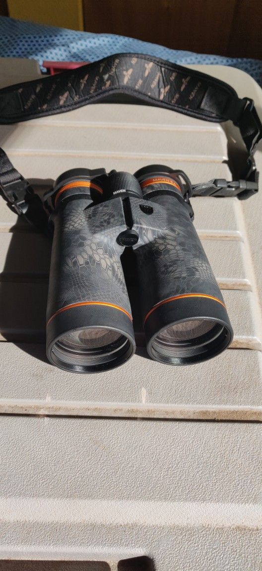 Maven B6 10X50 Binoculars