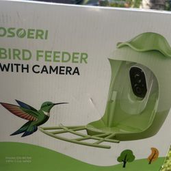 Hanford -bird feeder with cámara $40 brand new pick up Hanford by dmv 