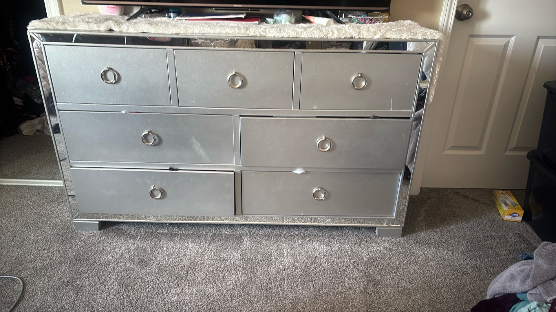 Mirrored dresser