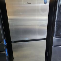 Bottom Freezer New Refrigerator Open Box