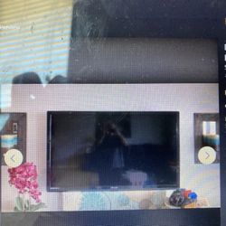 Emerson 50 inch TV like can New -heavily discounted