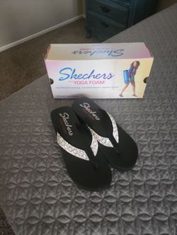 Sandals size 8.