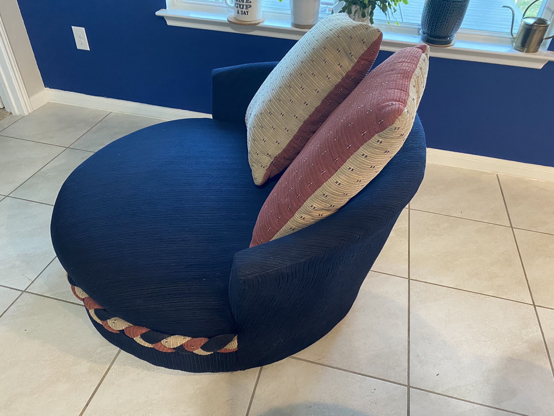 Oversized Round Chair