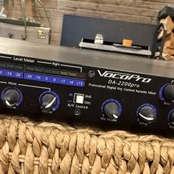 Vocopro DA2200PRO Professional Digital Key Control/Digital Echo Karaoke Mixer 