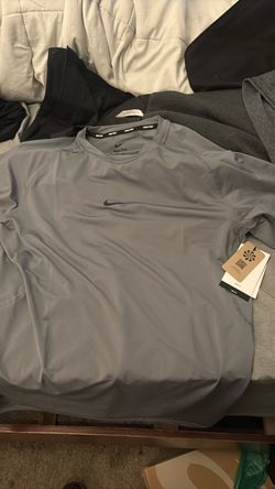Brand new Nike slim fit work out shirt