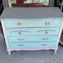 4 drawer chest