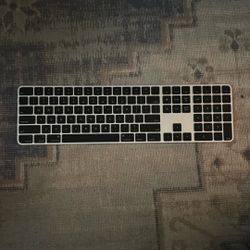 Apple Magic Keyboard w/ TouchID