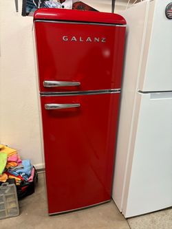 Galanz Retro Red Top-Freezer Refrigerator