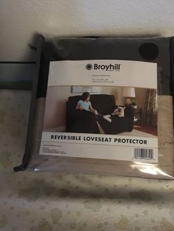 Broyhill Roversible Love. (NEW ) ( 75”X78” )