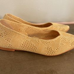 Skechers Cleo Knitty 6.5 orange comfort shoes