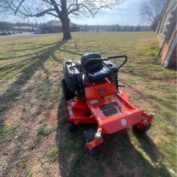 Husqvarna Z246 zero turn mower