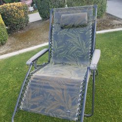 Oversize Reclining Camouflage Lounge Chair 