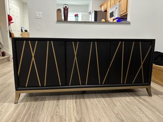 Hooker Furniture Black & Gold Entertainment Console / Media Credenza