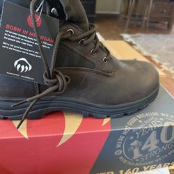 New wolverines work boots  no steel toe all leather  2 sizes available 12-13 men’s.   Price for one