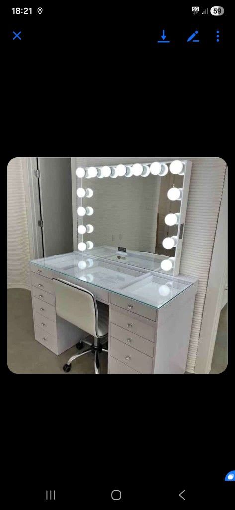 İmpression White Vanity SetFinancing and Delivery Options Available