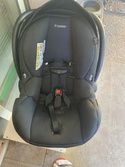 Maxicosi car seat like New