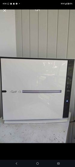 Rabbit Air MinusA2 Air Purifier with remote