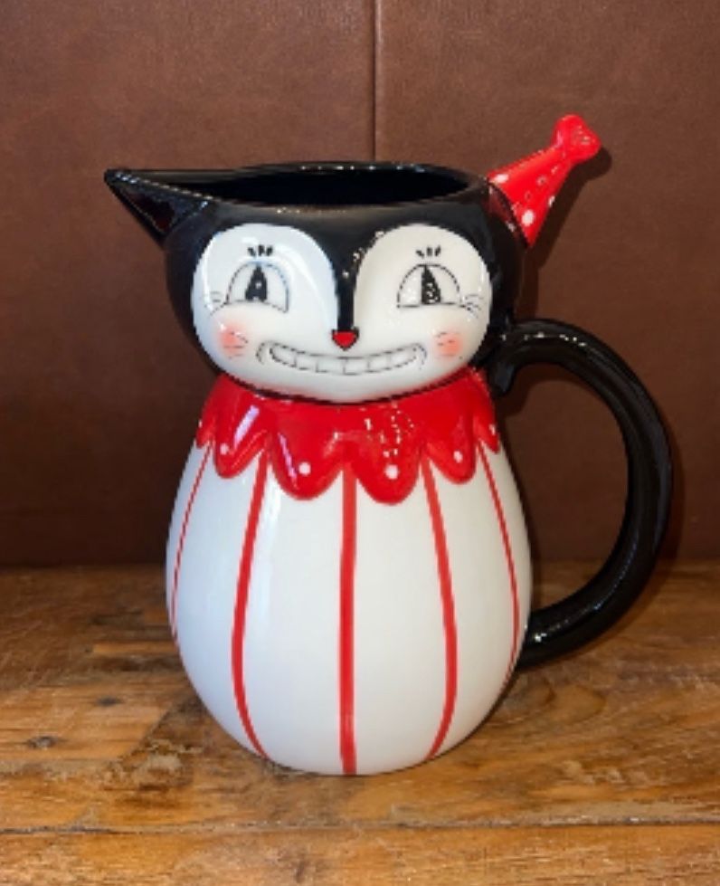 Johanna Parker cat pitcher Carnival cottage