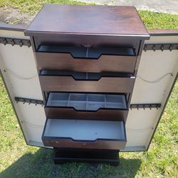 Free jewerly cabinet