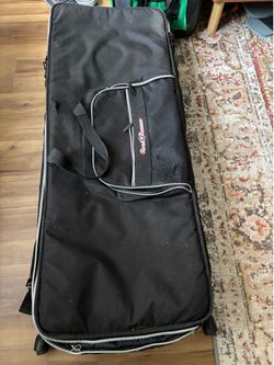 Rolling keyboard case bag
