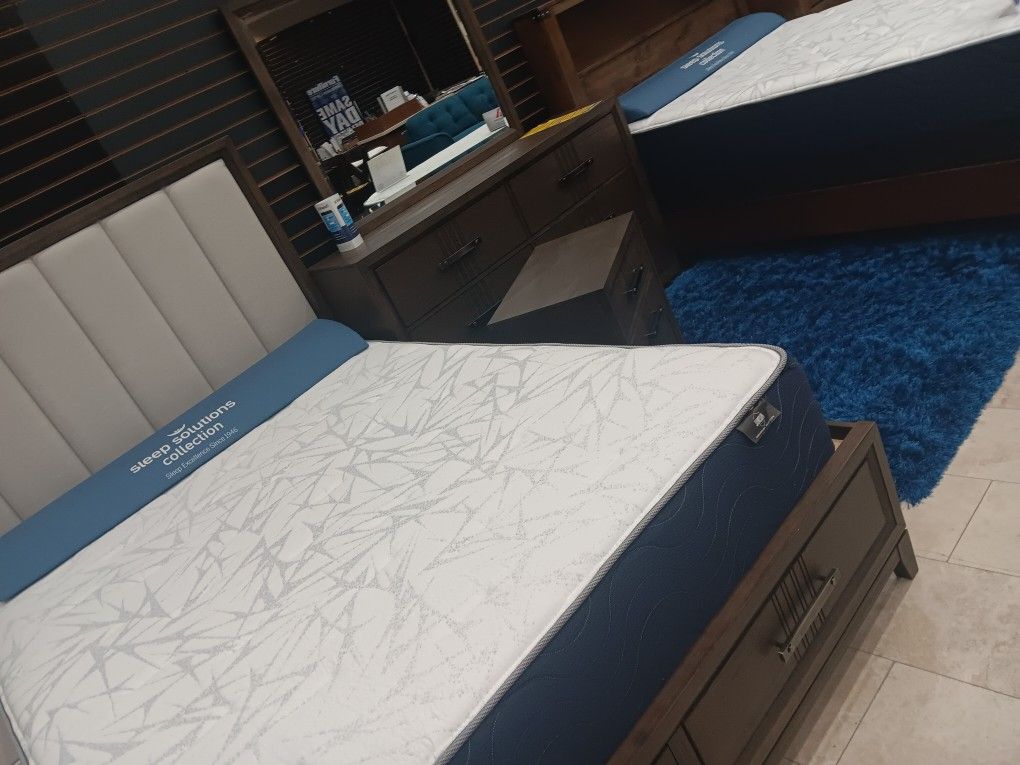 *Summer Sale Event* Carolina Bold Storage Platform Queen/King Bedroom Sets Starting At $999 Delivery And Easy Financing Available