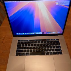 15" Macbook w/ Touchbar 2.9Ghz i9 32Gb Ram 1TB SSD