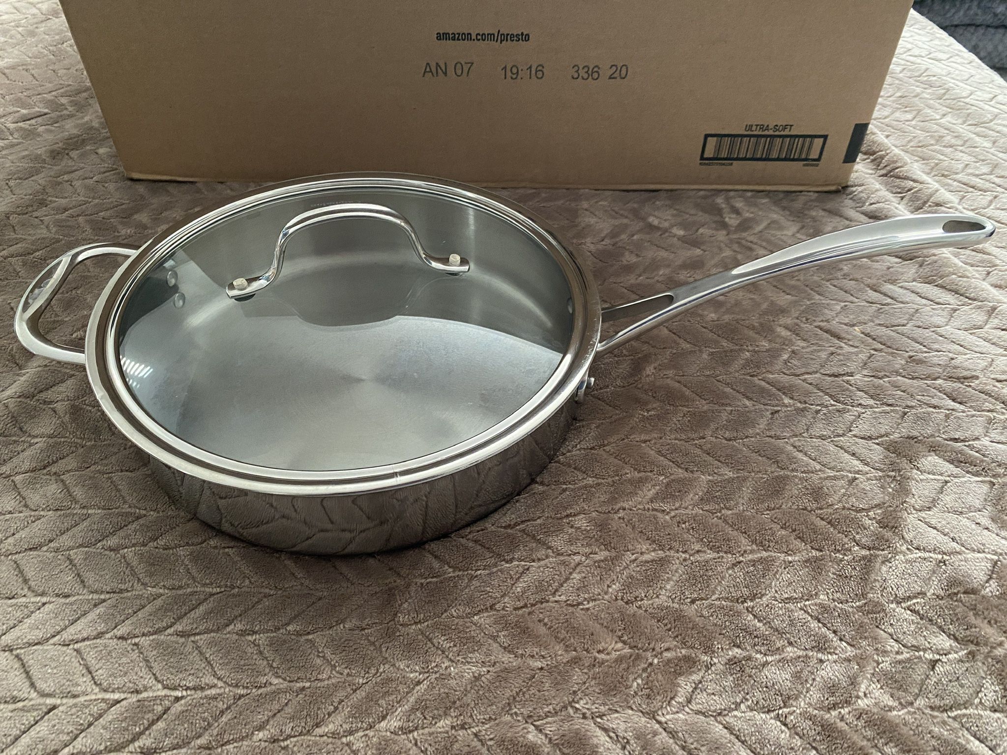 Calphalon Tri-Ply Stainless Steel 3Qt Saute Pan with Cover SALE! EUC