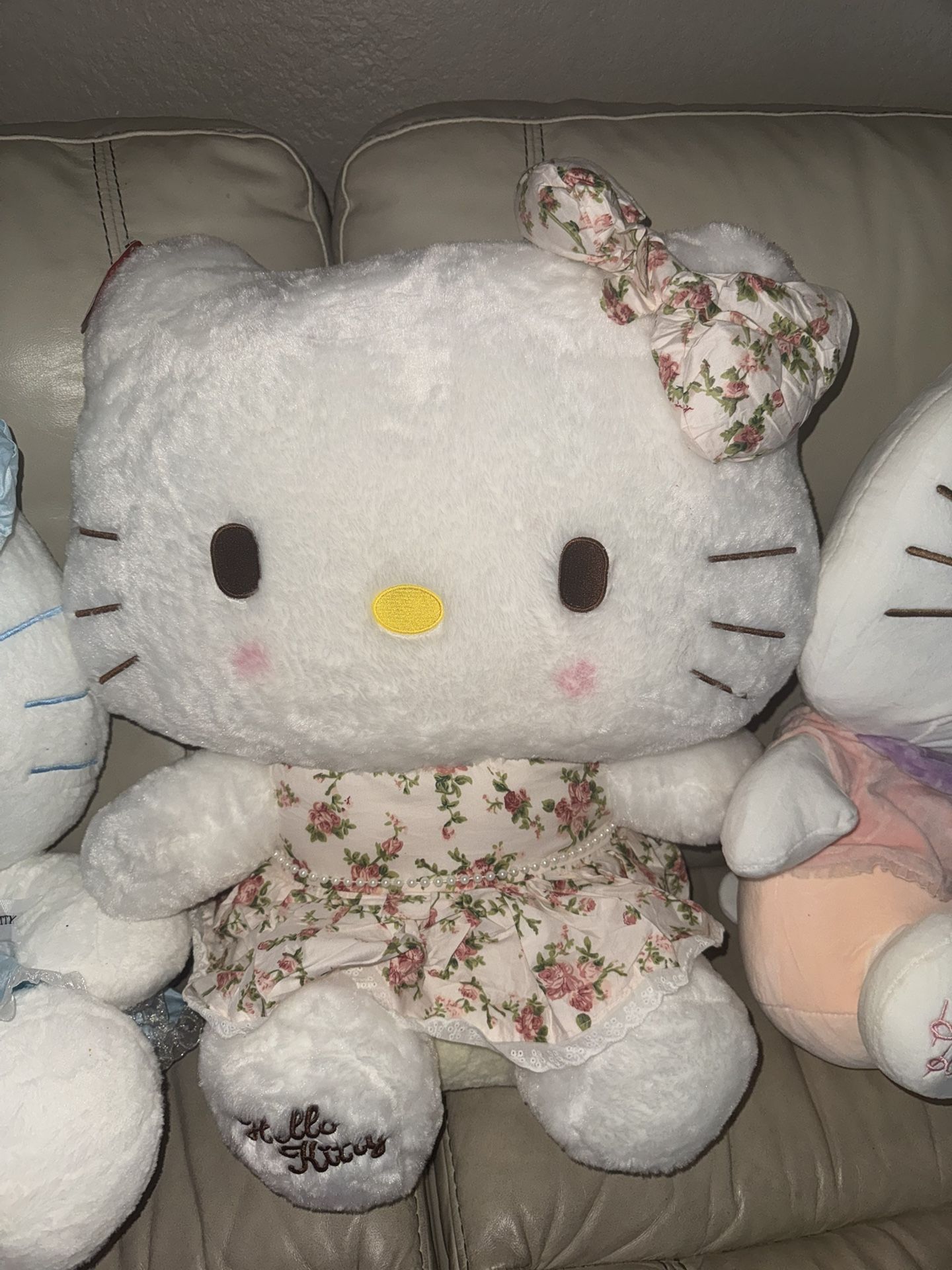 Hello Kitty XL Plush