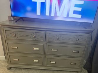 King complete bedroom set 4 piece