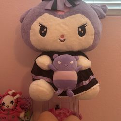 Giant Kuromi 