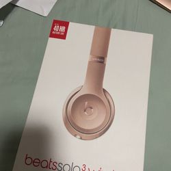 Rose gold Beats solo 3 wireless