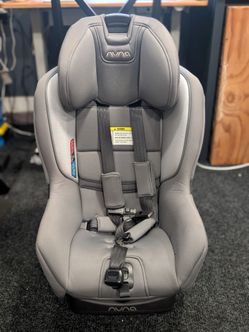 Nuna RAVA Convertible Car Seat - Grey (Clean, Great Condition)