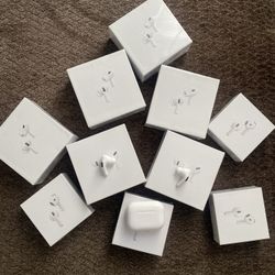 Air Pods (READ DESCRIPTION)